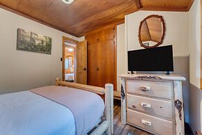 Lakefront Haven by Avantstay Minutes to Ski Resorts Private Dock Boat
