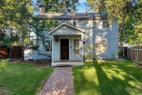 Lakefront Haven by Avantstay Minutes to Ski Resorts Private Dock Boat