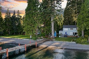 Lakefront Haven by Avantstay Minutes to Ski Resorts Private Dock Boat