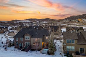 Abigail Drive Year-round Retreat With Hot Tub Near Park City Adventure