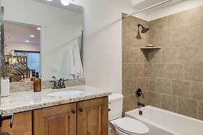 Abigail Drive Year-round Retreat With Hot Tub Near Park City Adventure