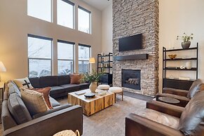Abigail Drive Year-round Retreat With Hot Tub Near Park City Adventure