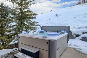 Abigail Drive Year-round Retreat With Hot Tub Near Park City Adventure