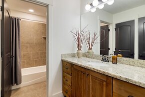 Abigail Drive Year-round Retreat With Hot Tub Near Park City Adventure
