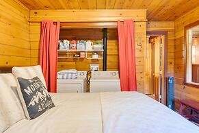 Riversong Lodge by Avantstay Sauna Hot Tub On The Truckee River