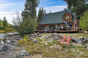 Riversong Lodge by Avantstay Sauna Hot Tub On The Truckee River