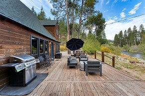 Riversong Lodge by Avantstay Sauna Hot Tub On The Truckee River