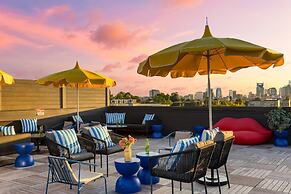 The Carter 501 by Avantstay Mins to Downtown