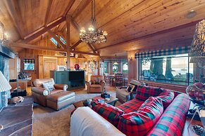 Homewood Lakefront by Avantstay Private Beach Lake Access Views