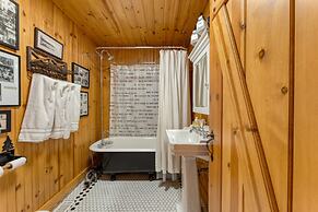Homewood Lakefront by Avantstay Private Beach Lake Access Views