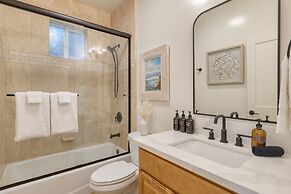 Sunset Serenity by Avantstay Rooftop w Hot Tub Fire Pit 3 Blocks to Be