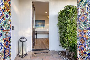 Sunset Serenity by Avantstay Rooftop w Hot Tub Fire Pit 3 Blocks to Be