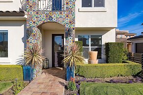 Sunset Serenity by Avantstay Rooftop w Hot Tub Fire Pit 3 Blocks to Be