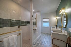 Leave of Absence Luxe Coastal Stay w Pool Outdoor Dining Minutes to Be