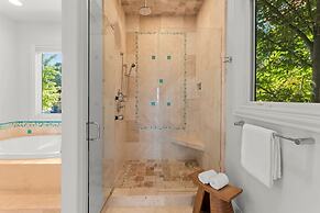 Modern Masterpiece by Avantstay Waterfront Private Dock