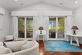 Modern Masterpiece by Avantstay Waterfront Private Dock