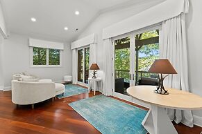 Modern Masterpiece by Avantstay Waterfront Private Dock