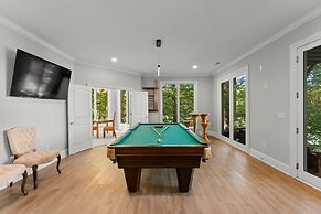 Modern Masterpiece by Avantstay Waterfront Private Dock