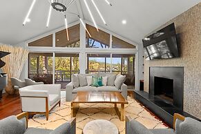 Modern Masterpiece by Avantstay Waterfront Private Dock