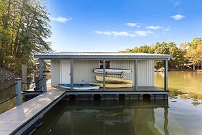 Modern Masterpiece by Avantstay Waterfront Private Dock