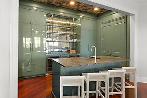 Modern Masterpiece by Avantstay Waterfront Private Dock