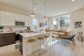 The Stage by Avantstay Chic 4bdr w Covered Balcony Modern Newly Built