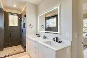 The Stage by Avantstay Chic 4bdr w Covered Balcony Modern Newly Built