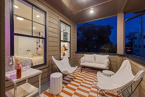 The Stage by Avantstay Chic 4bdr w Covered Balcony Modern Newly Built