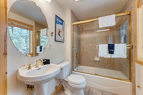 Hansel by Avantstay Pool Table 5mins to Skiing