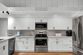 Mizzenmast by Avantstay Harbourtown Escape Group Retreat w Patio