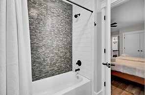 Mizzenmast by Avantstay Harbourtown Escape Group Retreat w Patio