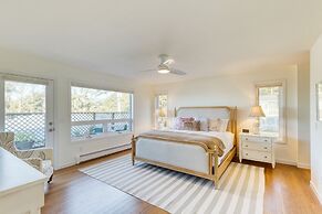 Pacific Breeze Ocean Views Steps to Cannon Beach Airy Coastal Retreat