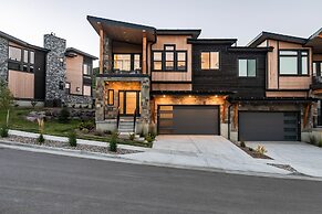 Ski La Vie by Avantstay Hot Tub Game Room Near the Ski Slopes