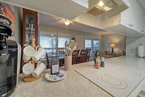 Compass 17 by Avantstay Minutes to the Beach Community Pool