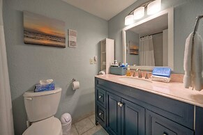 Compass 17 by Avantstay Minutes to the Beach Community Pool