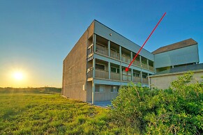 Compass 17 by Avantstay Minutes to the Beach Community Pool