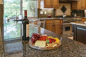 Cleveland Vista by Avantstay Pool Hot Tub Fire Pit Panoramic Views