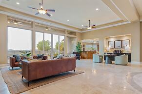 Cleveland Vista by Avantstay Pool Hot Tub Fire Pit Panoramic Views