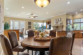 Cleveland Vista by Avantstay Pool Hot Tub Fire Pit Panoramic Views