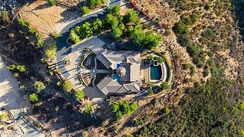 Cleveland Vista by Avantstay Pool Hot Tub Fire Pit Panoramic Views