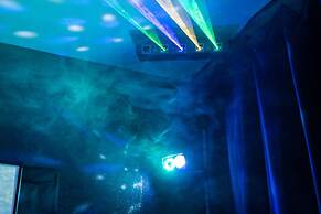 Colina by Avantstay Secluded Mountain Top Oasis w Pool Hot Tub Putting