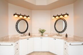 Colina by Avantstay Secluded Mountain Top Oasis w Pool Hot Tub Putting