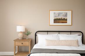 Colina by Avantstay Secluded Mountain Top Oasis w Pool Hot Tub Putting