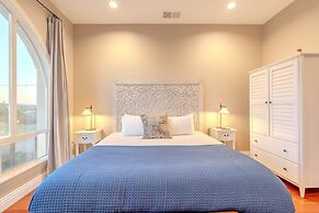 Colina by Avantstay Secluded Mountain Top Oasis w Pool Hot Tub Putting