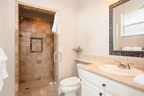 Colina by Avantstay Secluded Mountain Top Oasis w Pool Hot Tub Putting