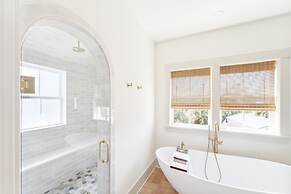 Windward House by Avantstay Walk to Beach Restaurants Saltwater Pool