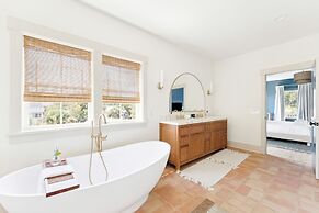 Windward House by Avantstay Walk to Beach Restaurants Saltwater Pool