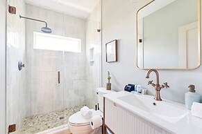 Windward House by Avantstay Walk to Beach Restaurants Saltwater Pool