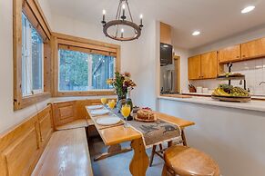 Westlake Cabin by Avantstay Hot Tub Near Skiing Walk to Restaurants La