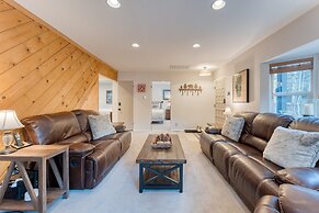 Westlake Cabin by Avantstay Hot Tub Near Skiing Walk to Restaurants La